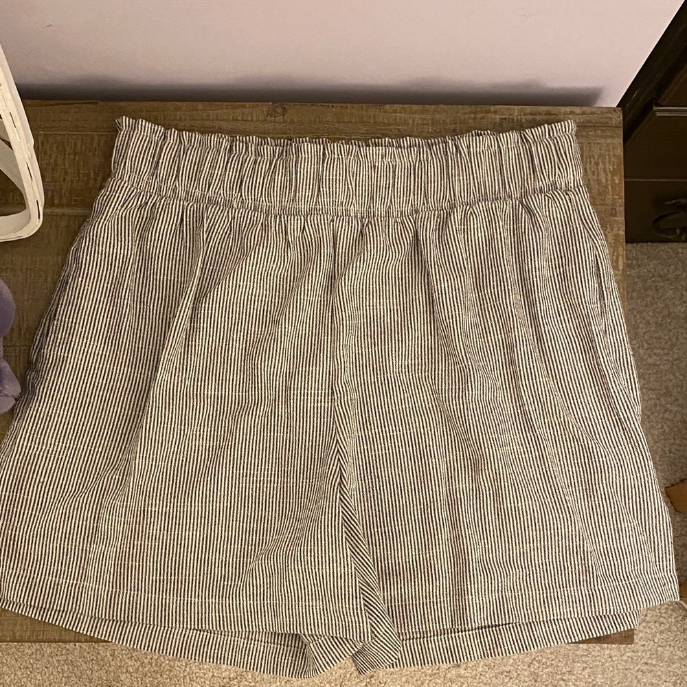 Carly Jean Los Angeles Black and White High Waist Shorts